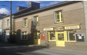 Photo n°1 de CADRES DECO MEUBLES à Fougerolles-du-Plessis (Magasin d'encadrement)