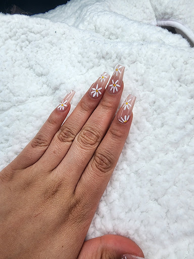 Holiday Nail Spa - Thumbnail