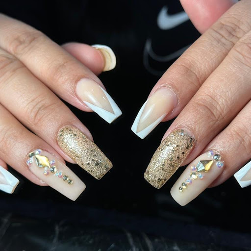 Adri nails beauty spa - Thumbnail
