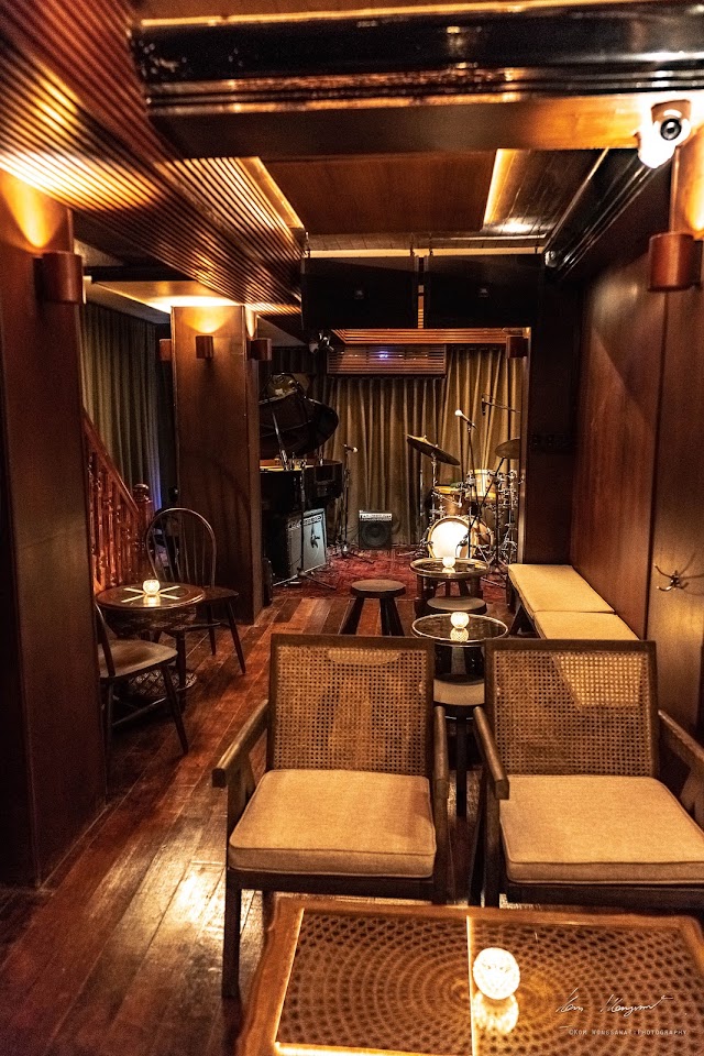 Alonetogether Bar Bangkok