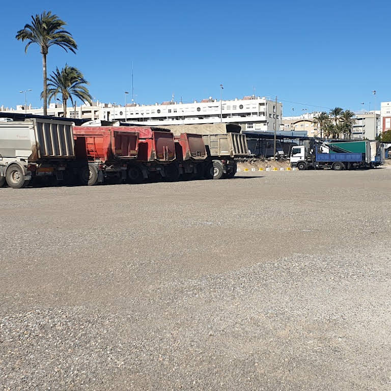 Abierto 24h Todo el Año - Parking de Caravanas el Temple