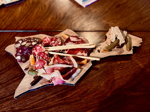 Photo n°49 de Le Pied de la Lune à Villespassans (Bar à vin)