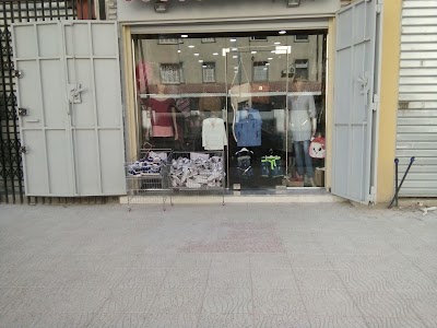 Photos of YARI BOUTIQUE.Enfants Femmes