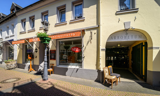 Antiques C. Nagel