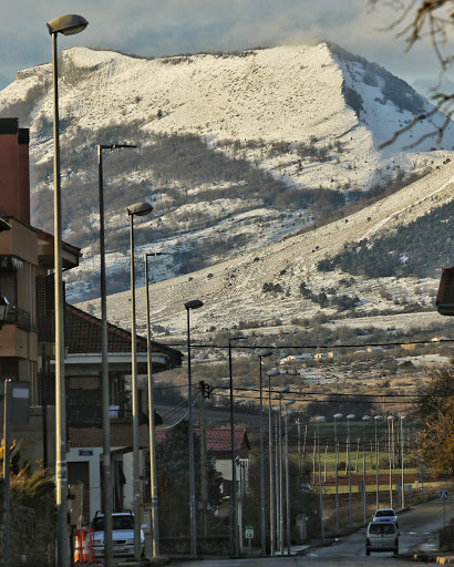 Quincoces de Yuso Centro de Salud - Thumbnail