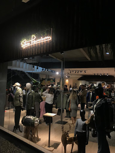STORE PREMIUM OUTLET