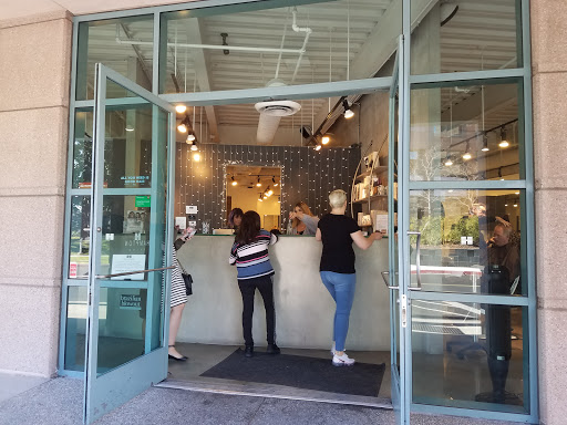 Hampton Salon - Thumbnail
