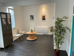 Photo n°1 de Cabinet de Kinésithérapie et d'Ostéopathie Vernier à Voisins-le-Bretonneux (Ostéopathe)