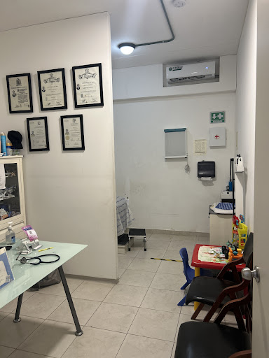 Dr. Uriel Mercado Dìaz