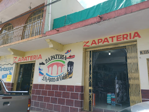 ZAPATERIA LOS ARCOS DE VALDES