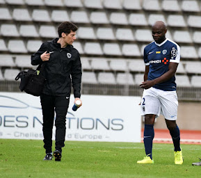 Photo n°6 de Dr Julien EVEN - Chirurgien othopédiste Paris : Sport, Hanche, Genou. à Paris (Médecin du sport)