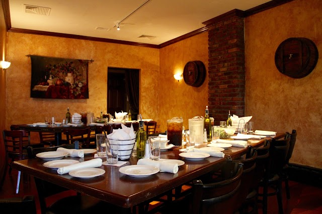 Rocco's Tuscany Bar and Grill