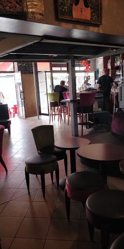 Deux bis Bar Gallery - France