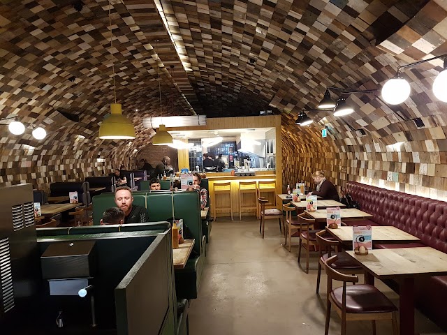 Nando's Vauxhall Arches