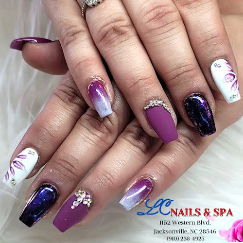 Lc Nails And Spa interior view