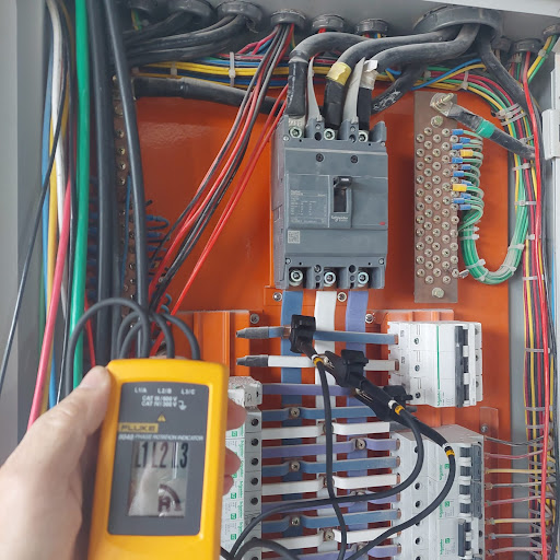 ANDRÉ VOLTS ELETRICISTA