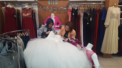 Event Sposa Gelinlik Abiye ve Damatlık Mağazası