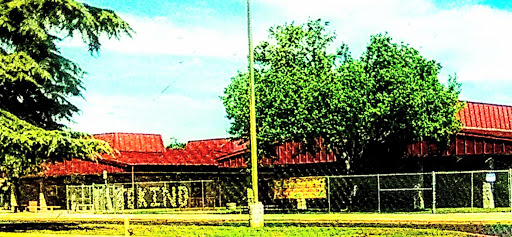 Golden Oak Elementary School - Thumbnail