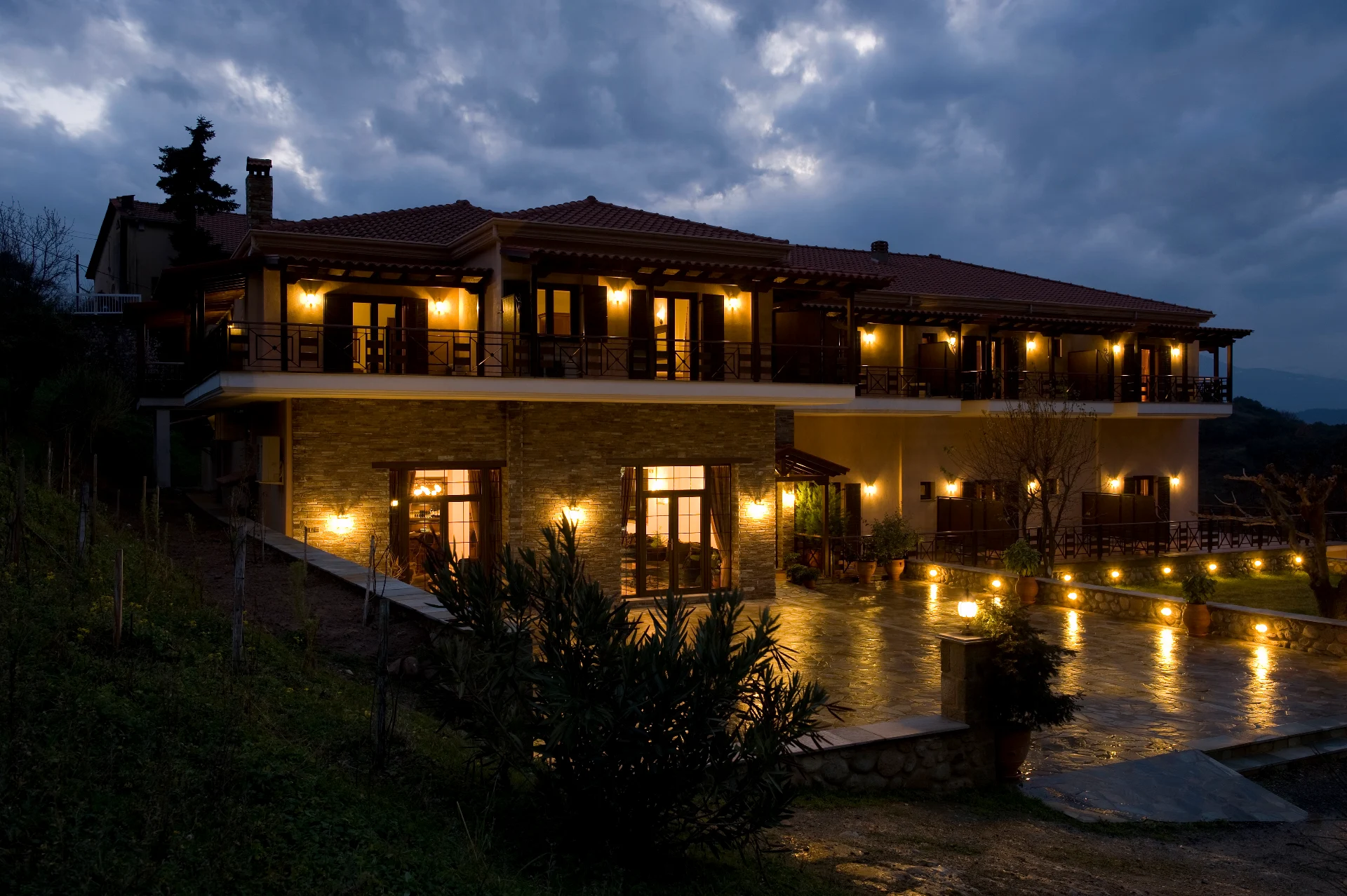 Dellas Boutique Hotel