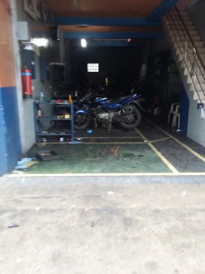 Photos of Golden Motors