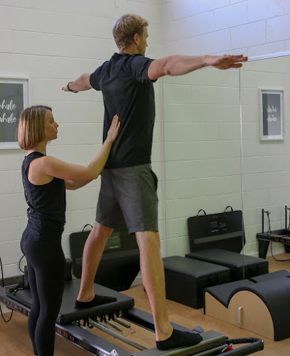 Aligned Movement | Pilates & Yoga Studio - Yoga studio