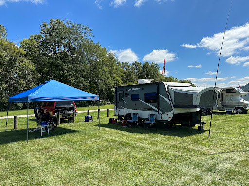 WREN + ROAD RV RENTAL - Thumbnail