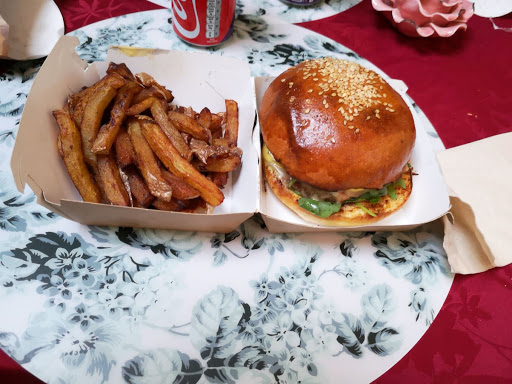 Photo 3 - UP TO YOU Burger Maison