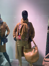 Photo n°12 de Madison à Condé-sur-l'Escaut (Magasin de vêtements)