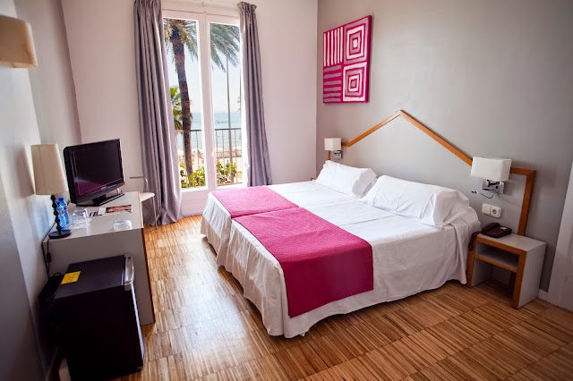 Hotel Subur