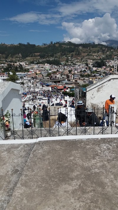Photos of Cementerio Indigena de Otavalo