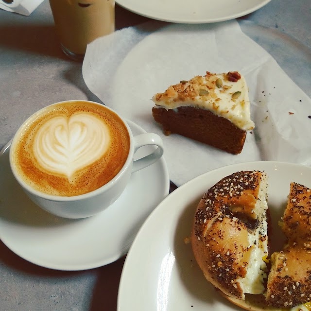 Monuts Donuts