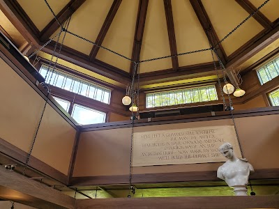 Frank Lloyd Wright Home and Studio