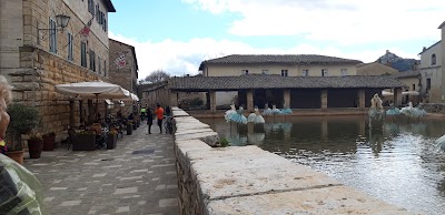 Bagno Vignoni, Free Parking