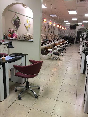 T & T Nail Salon