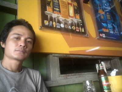 Photos of Khit Thit