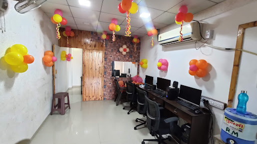 Af1qipm8ob 8hdg8ewliql5ufehcsxsoiet4bswd9zlx=s515 K No