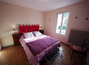 Photo n°5 de La Maison d'Alienor à Saint Medard de Guizieres à Saint-Médard-de-Guizières (Chambre d'hôtes)