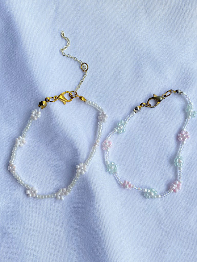 Simply Adorned - Visual