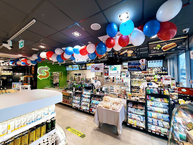 http://www.lotos.pl/858/p,25,s,131/dla_kierowcy/stacje_lotos/stacja_paliw_lotos_sf388_warszawa