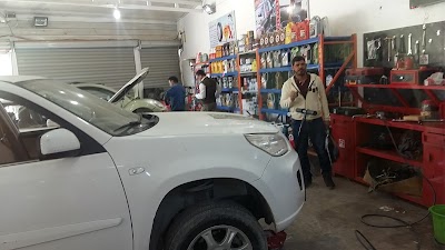 Photos of Medal Station Car Maintenance
