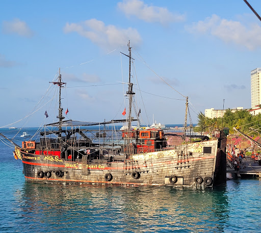 Jolly Roger Pirate Show - Thumbnail