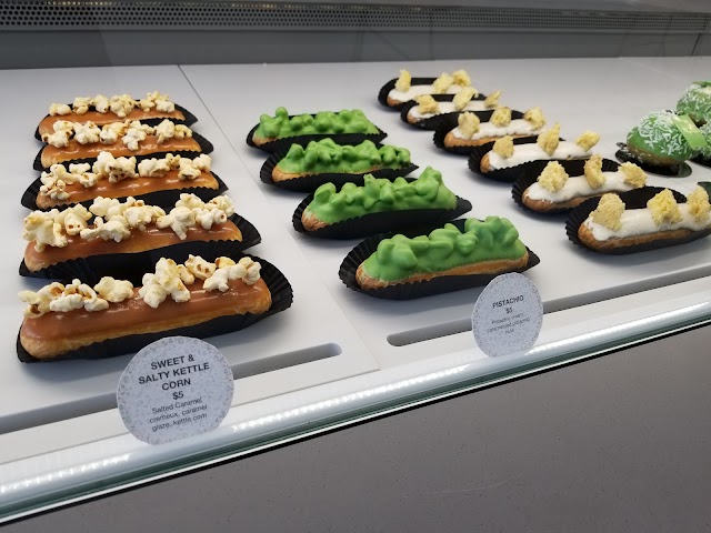 SACRÉ SUCRÉ