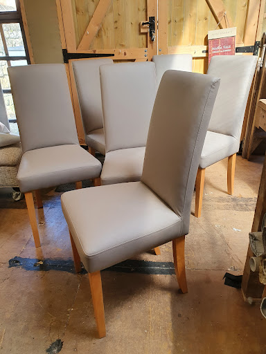 Malcolm Alvey Upholstery - Thumbnail