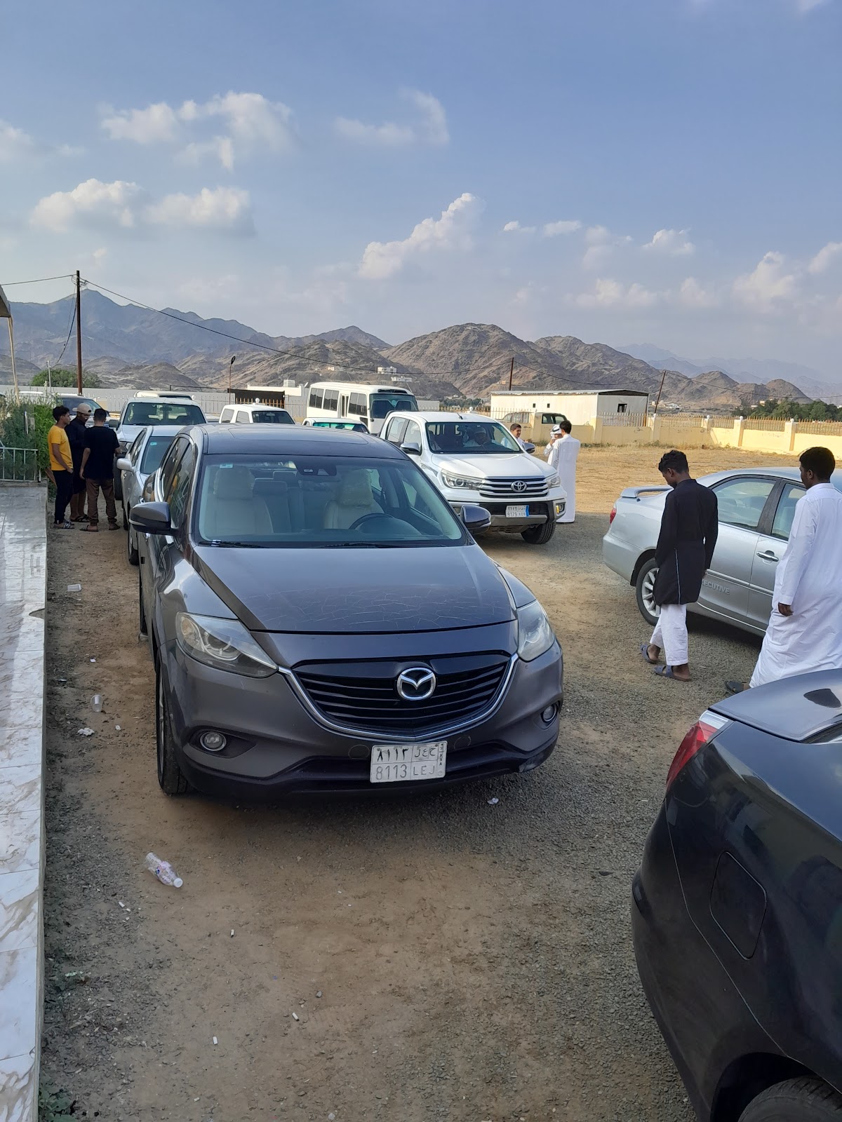 معرض القمه للسيارت( ويوجد حراج كل يوم جمعه) - صورة 2