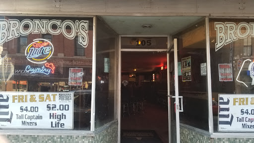 Bronco's - Visual