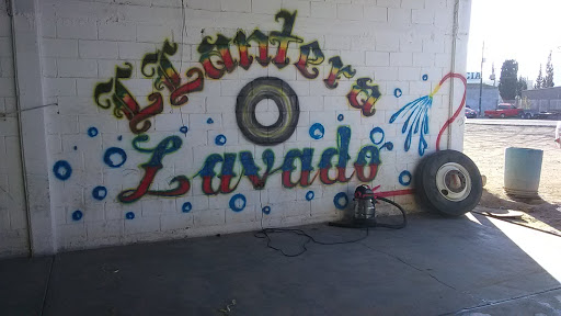 Llantera Navarro - Visual