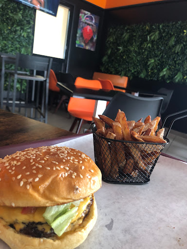 Photo 3 - Mac Miam 16