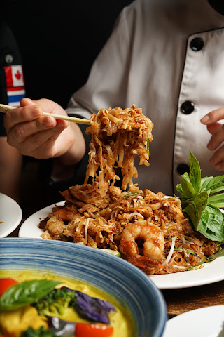 More Thai Kitchen (Cooksville) by null