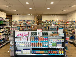 Photo n°2 de Pharmacie des 4 saisons à Attiches (Pharmacie vétérinaire)