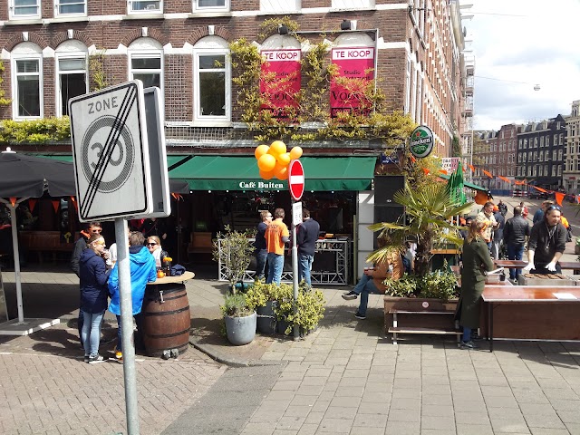 Cafe Binnen Buiten